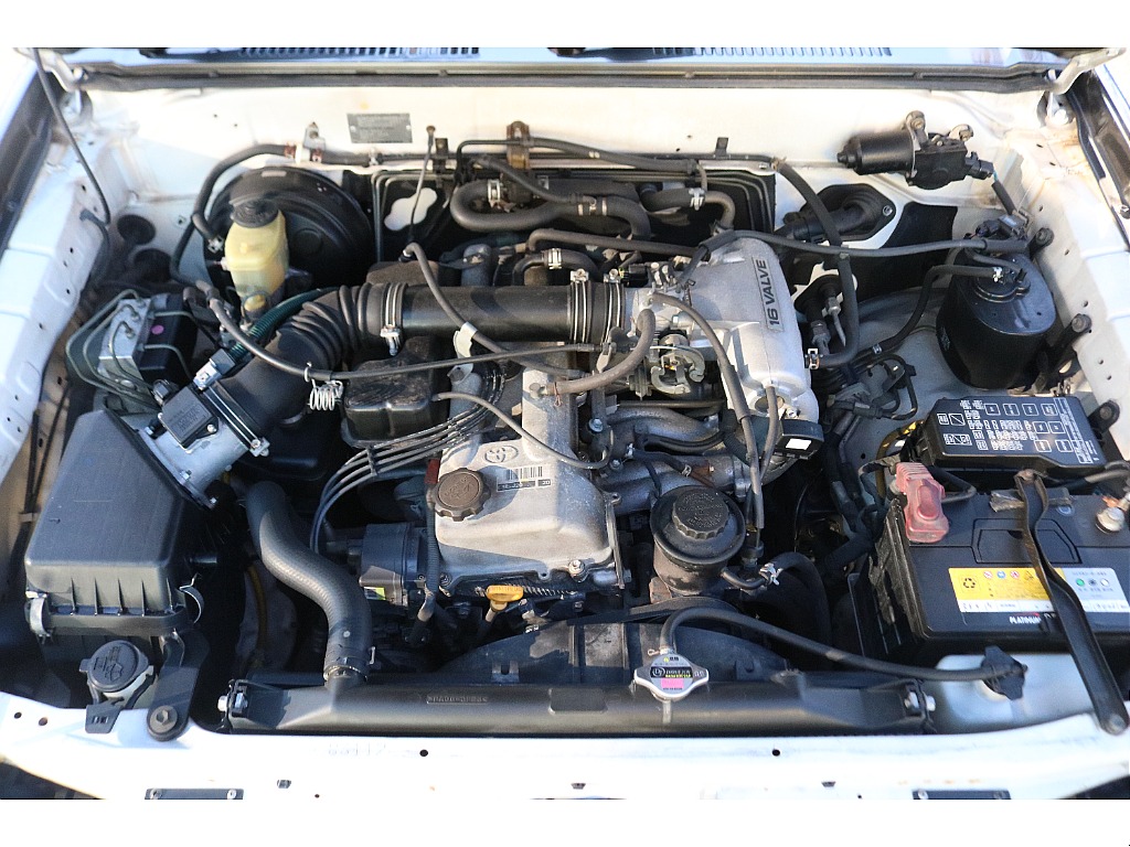 エンジンは２７００ｃｃガソリンエンジン！タイミングチェーン式ですので、長期的に見てもコスパの良いエンジンです！