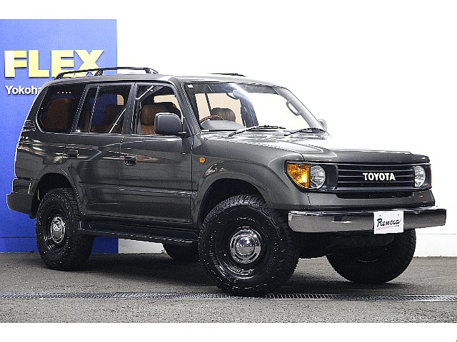 光の当たり方により表情を変える美しいカラーです！