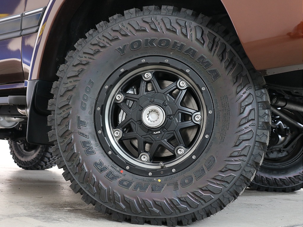 足元には新品ジオランダーMTタイヤにMGシリーズのライカンをインストールしてみました！