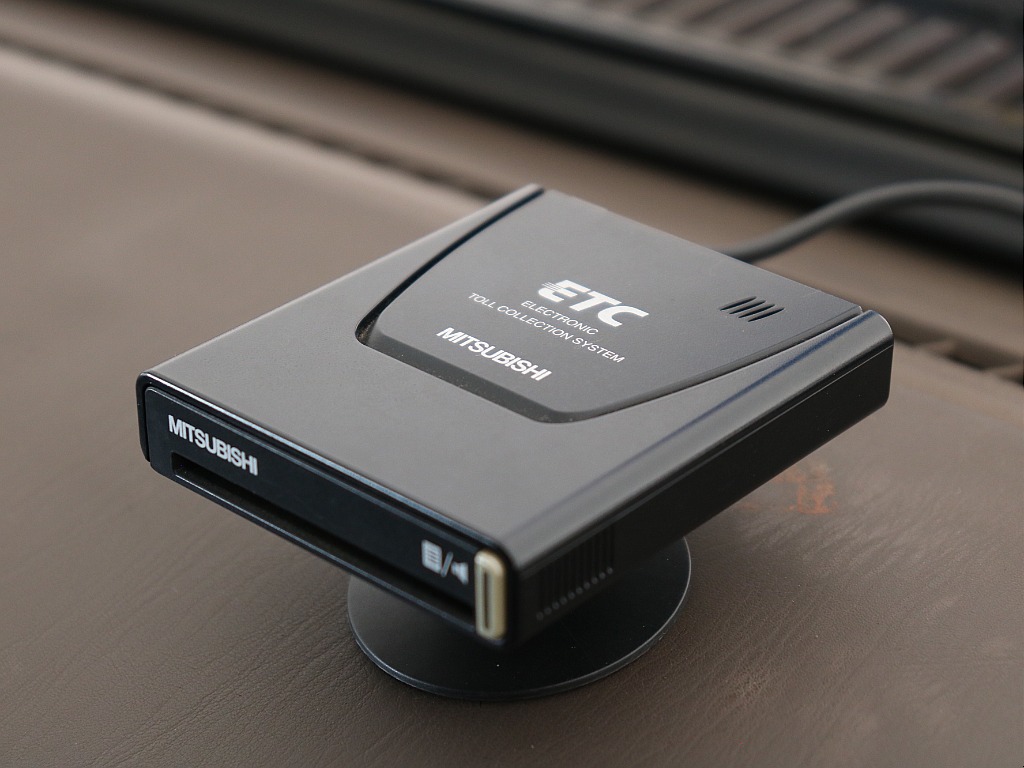 高速道路の走行の際はあると便利なETC車載器搭載済み！