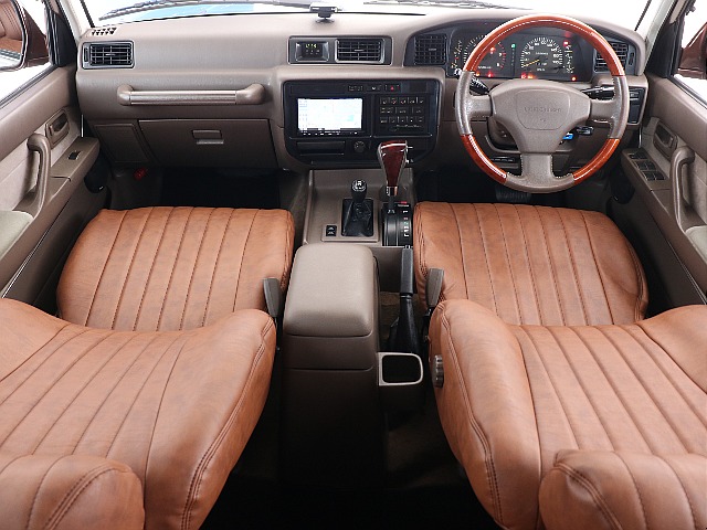 ベージュシートとブラウンシートカバーのマッチングが最高ですね！