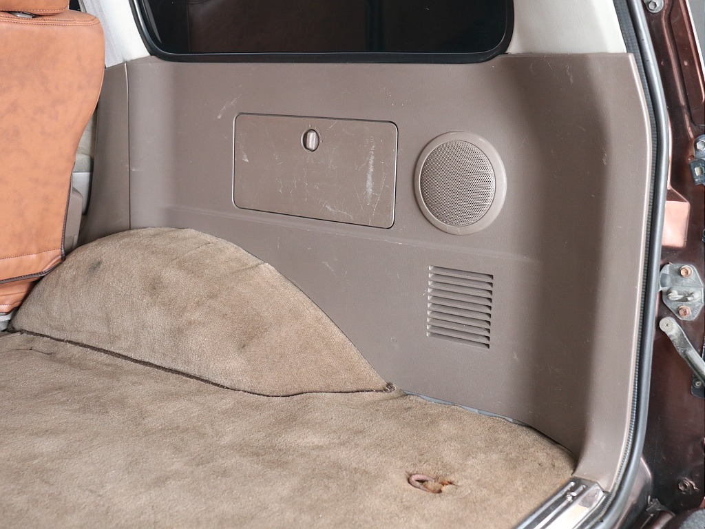 ラゲッジスペース右！