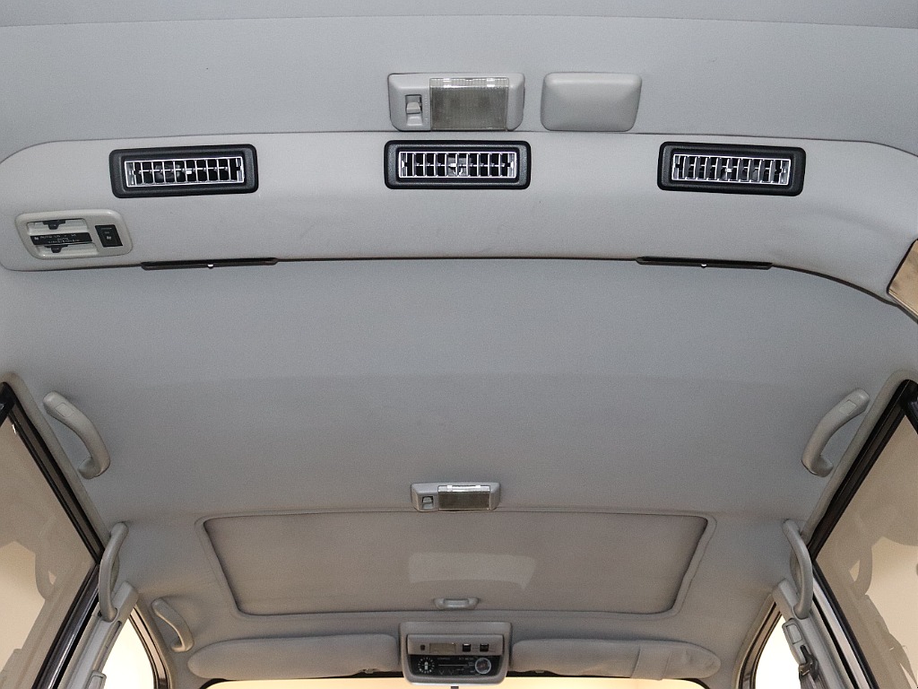 天張りも目立つ傷や汚れなく綺麗な状態です！