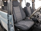運転席にも使用感は少なく綺麗に保たれている印象です！