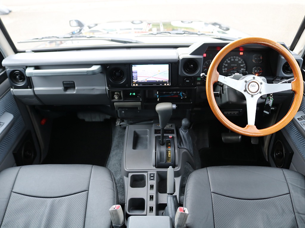 ＦＬＥＸグループは「すべての人に愛車を」をコンセプトに車種別に全国展開中！愛車と一緒に、ライフスタイルを充実させてもらいたいという思いで、ランクル仙台泉店では皆様のご要望になんでもお応えします♪