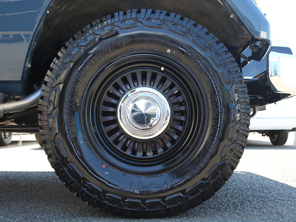 足元にはDEAN CALIFORNIA16インチAWにYOKOHAMAジオランダータイヤを装着済み♪