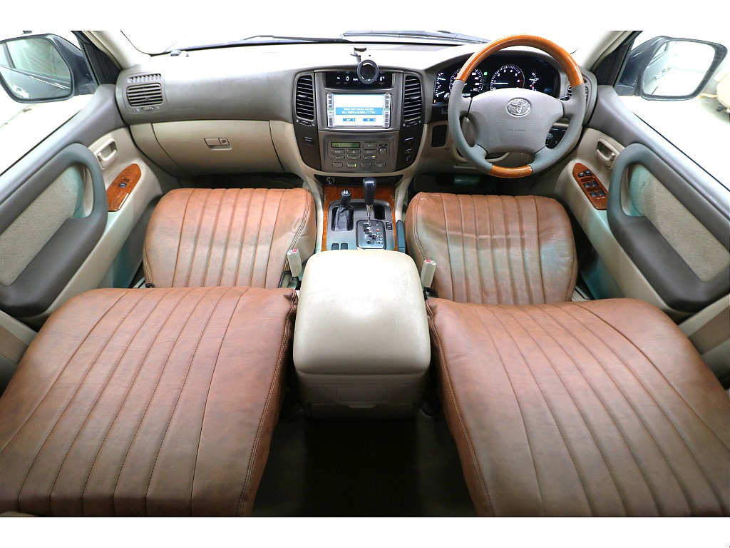 内装は当店にてルームクリーニング済みとなりますので綺麗な状態です♪