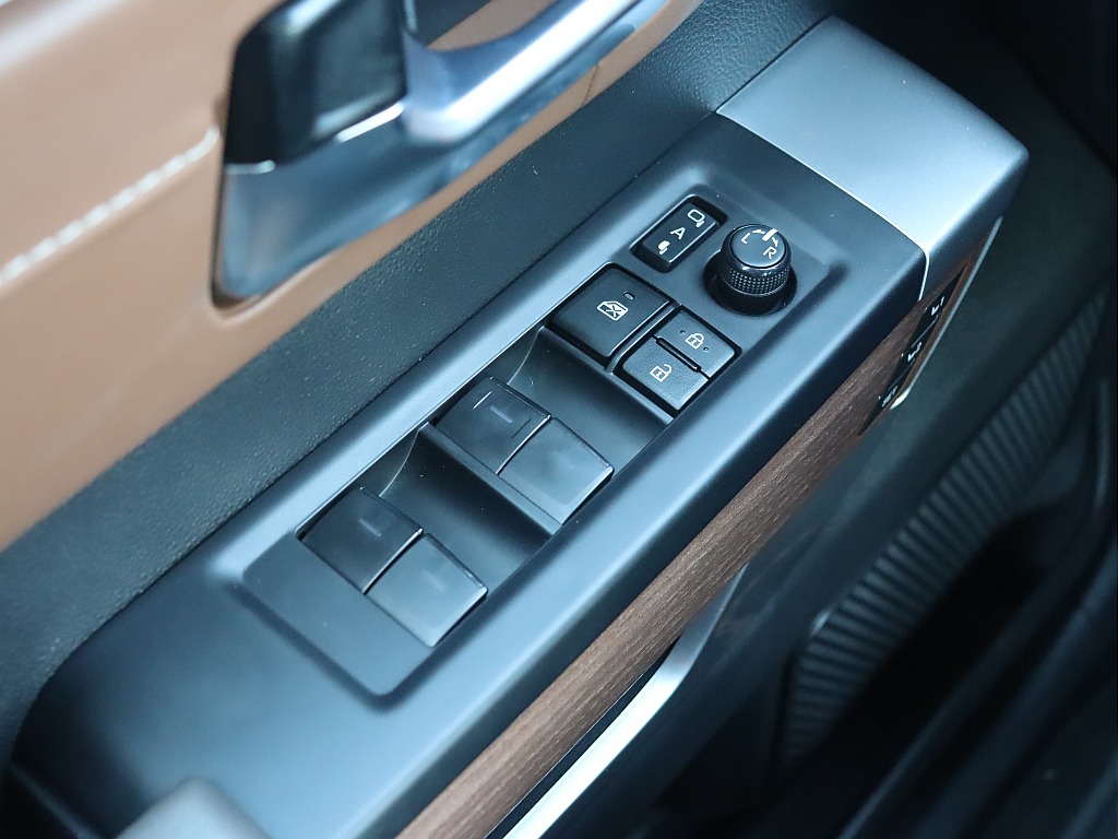 各種スイッチ類！