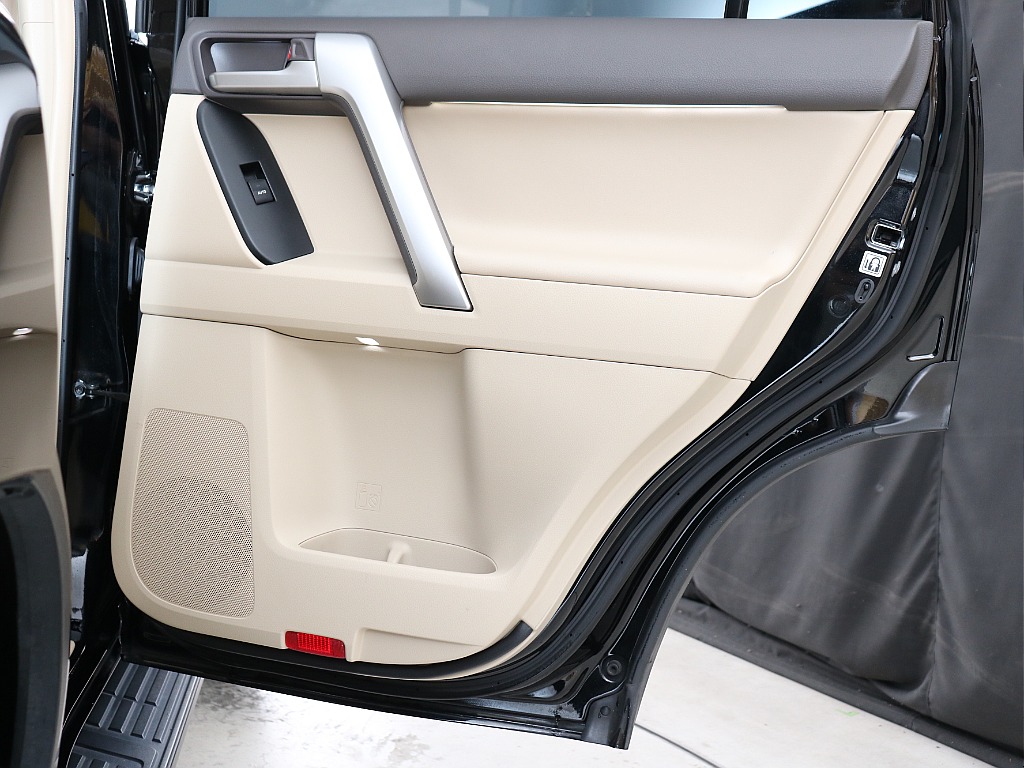 トヨタ ランドクルーザープラド(51枚目)