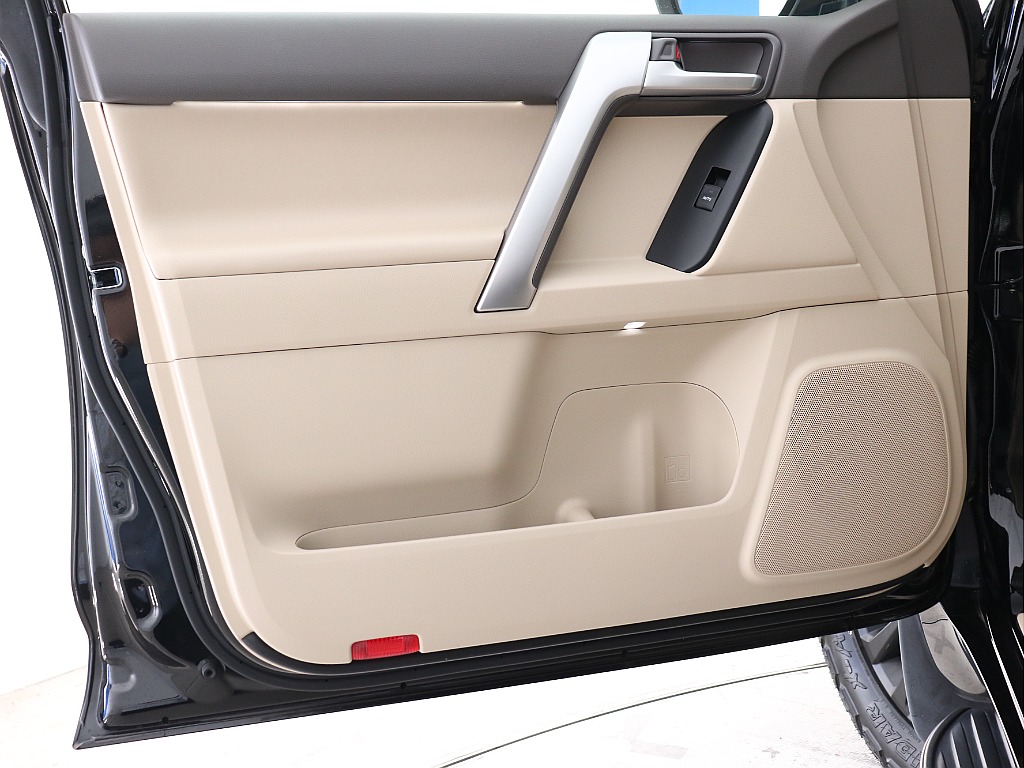 トヨタ ランドクルーザープラド(52枚目)