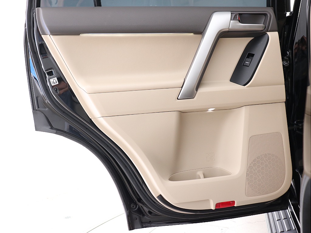 トヨタ ランドクルーザープラド(53枚目)