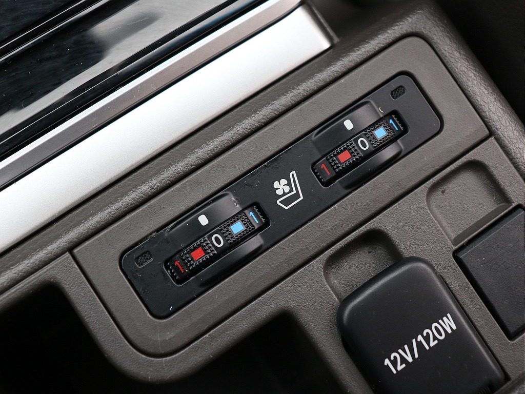 トヨタ ランドクルーザープラド(58枚目)