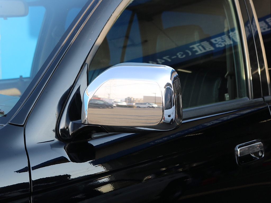 ＦＬＥＸグループは「すべての人に愛車を」をコンセプトに車種別に全国展開中！愛車と一緒に、ライフスタイルを充実させてもらいたいという思いで、ランクル仙台泉店では皆様のご要望になんでもお応えします♪