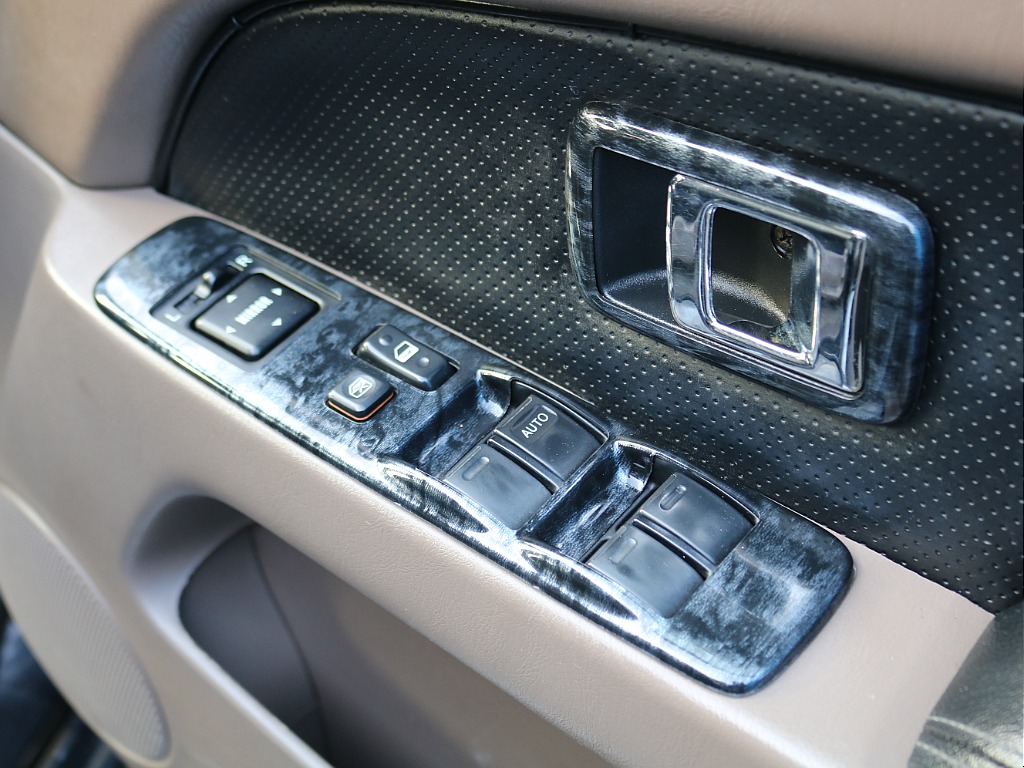 ＦＬＥＸグループは「すべての人に愛車を」をコンセプトに車種別に全国展開中！愛車と一緒に、ライフスタイルを充実させてもらいたいという思いで、ランクル仙台泉店では皆様のご要望になんでもお応えします♪