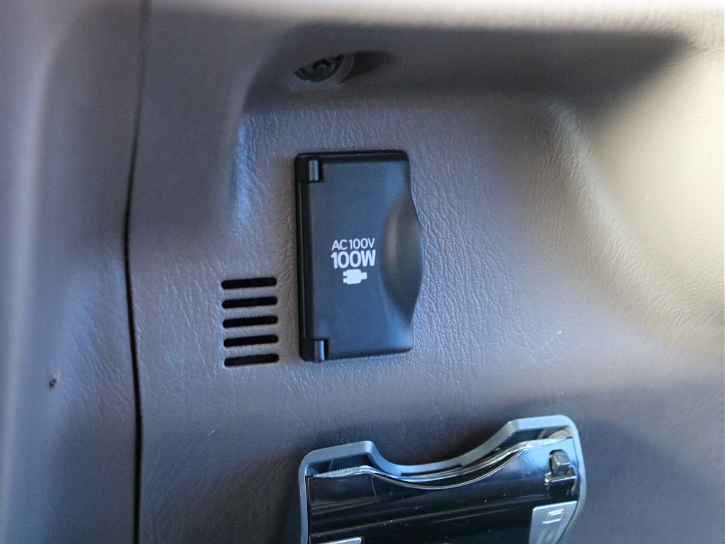 ＦＬＥＸグループは「すべての人に愛車を」をコンセプトに車種別に全国展開中！愛車と一緒に、ライフスタイルを充実させてもらいたいという思いで、ランクル仙台泉店では皆様のご要望になんでもお応えします♪