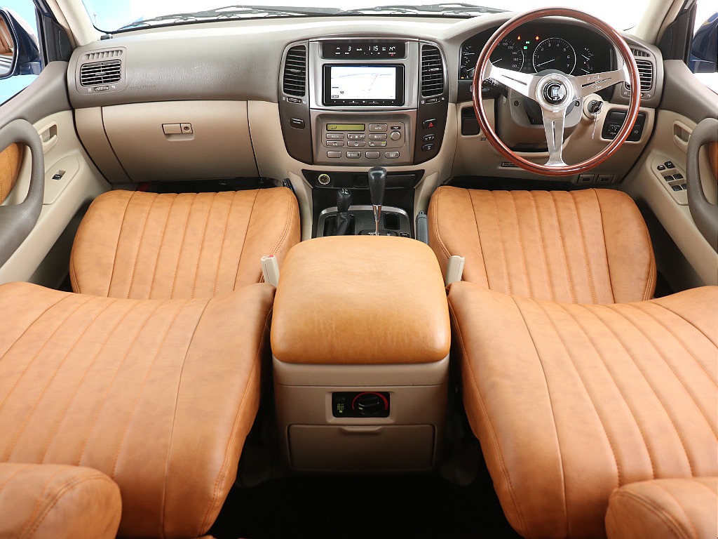 ベージュ内装に新品キャメルクラシックシートカバーをインストール！