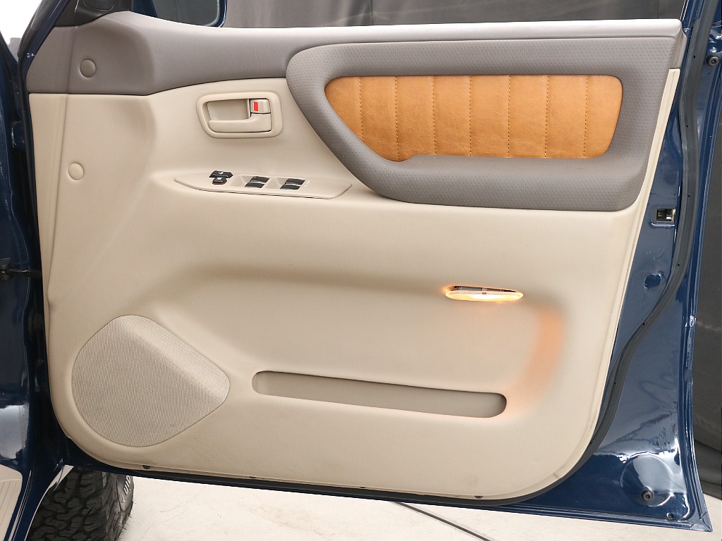 トヨタ ランドクルーザー100(46枚目)