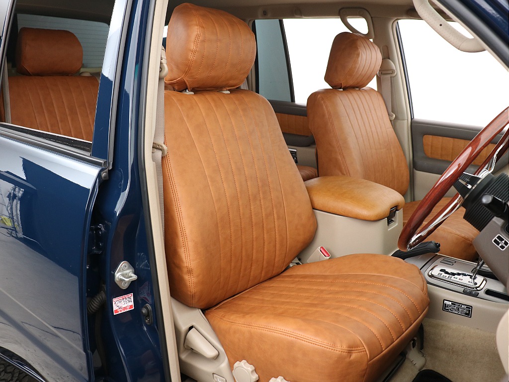 新品キャメルクラシックシートカバー装着！内装色とマッチしております！