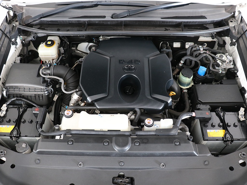 2800㏄ディーゼルターボエンジン搭載！トルクフルかつ、静寂性のある運転が楽しめます！