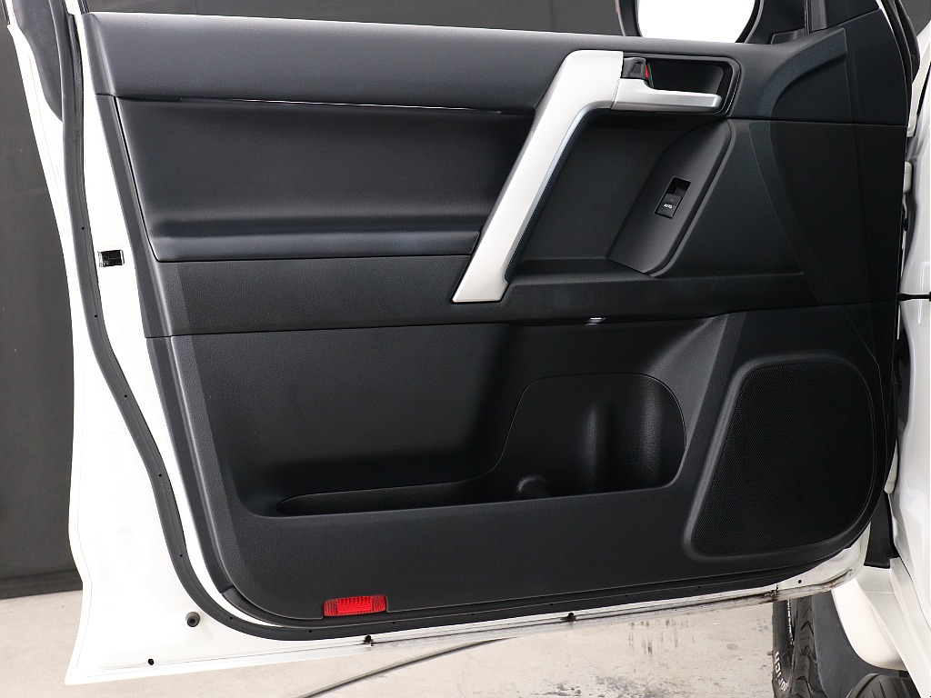 トヨタ ランドクルーザープラド(51枚目)