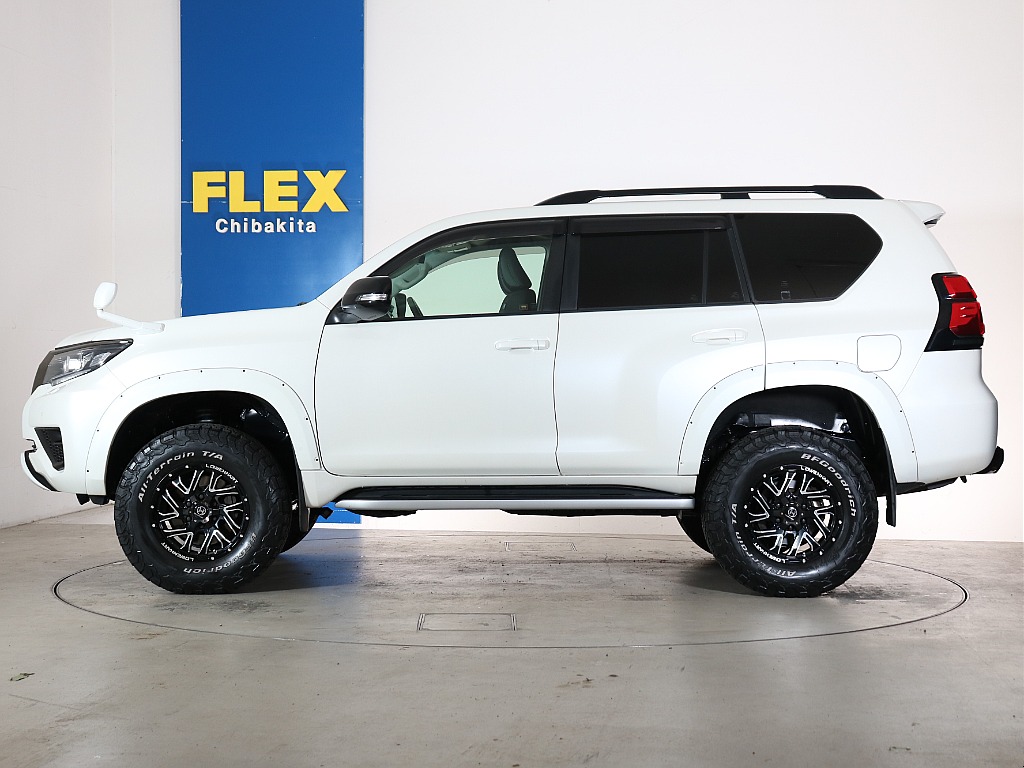 リフトアップ車両です！高い視野でのびのび運転！