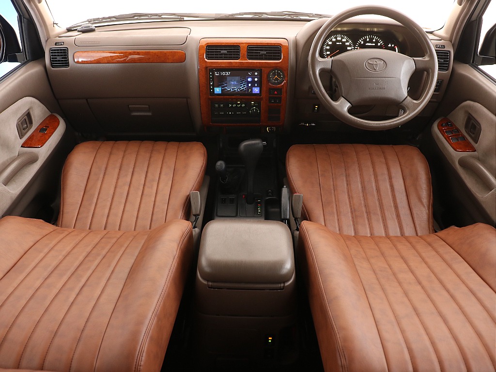 茶内装にキャメルシートカバー！統一感満載の1台です！