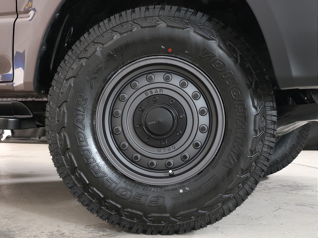 新品DEANコロラドAW＆ジオランダーX-ATタイヤ（235/85/R16）！