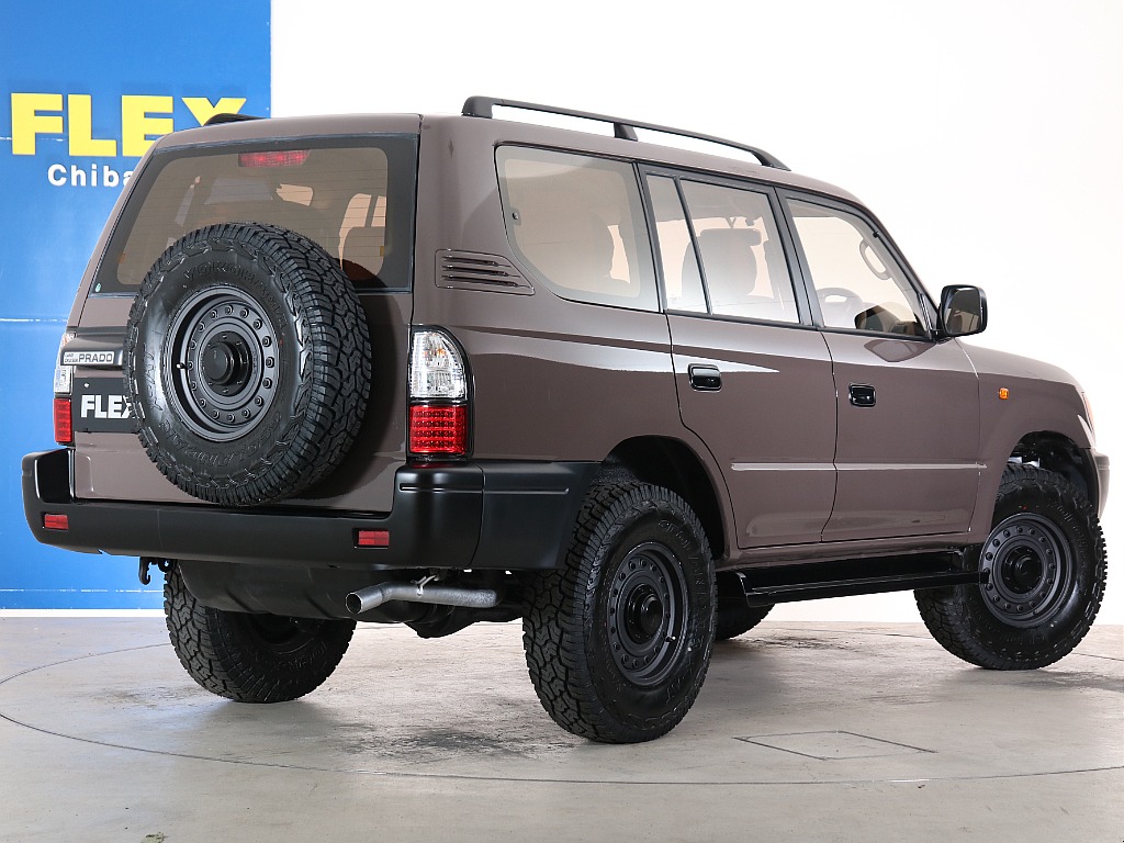 背面タイヤも新品タイヤ・ホイールに交換済みです！