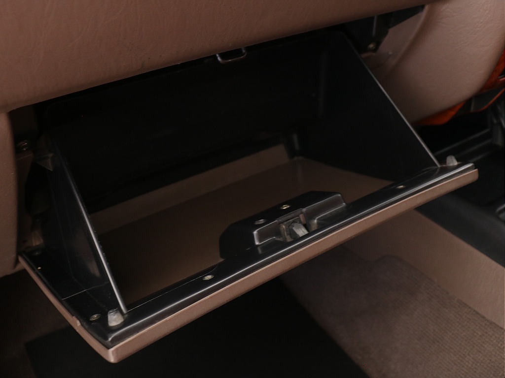 グローブボックス！