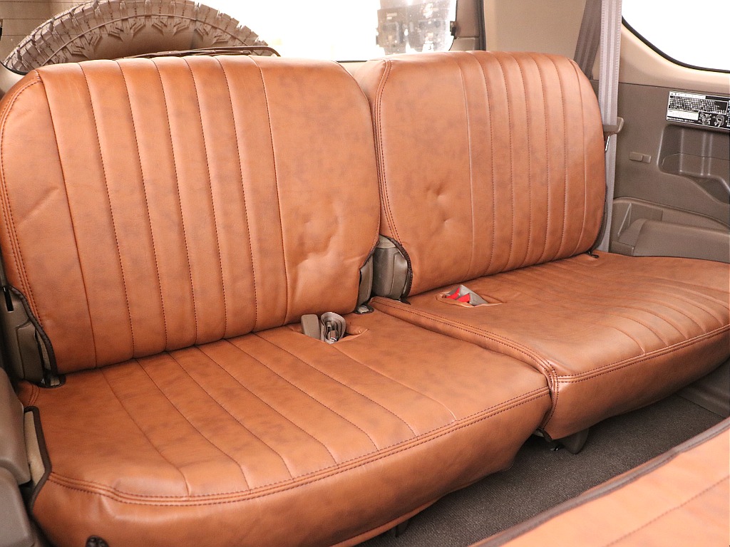 3列目はご覧の通り！最大8人まで乗れるお車です！