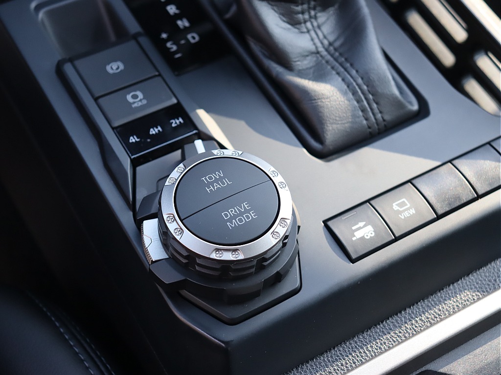 タコマはパートタイム4WDです☆