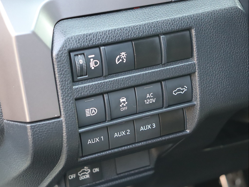 各種スイッチ類！