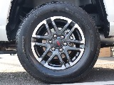 タコマ純正ホイール！デザインもカッコいいです☆