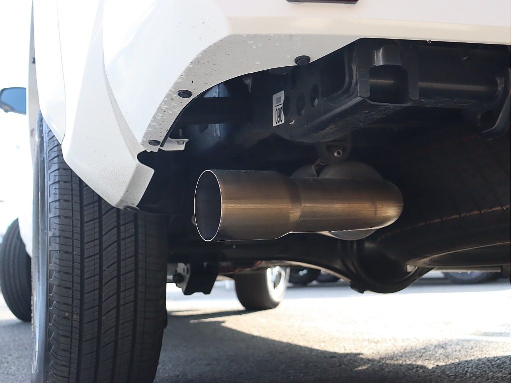 アメ車特有サイド出しマフラー！