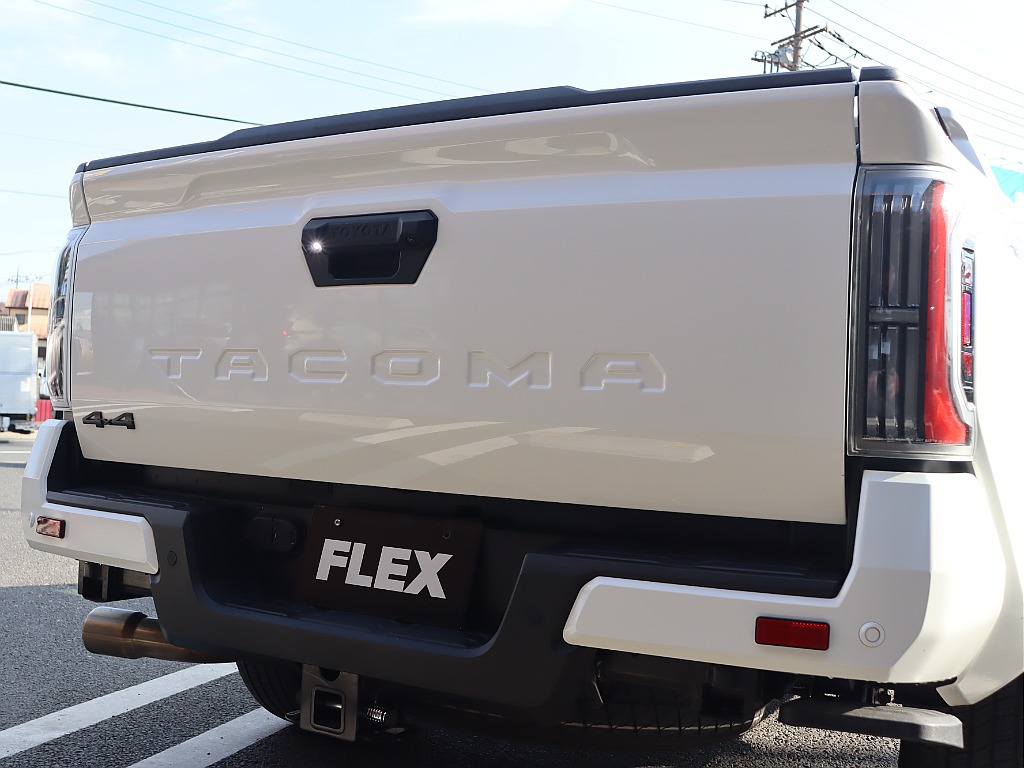 リアゲート！TACOMAロゴが入ってます！