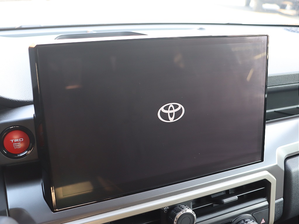 オプションの14インチマルチディスプレイ装着車！音響はJBLサウンドシステム！