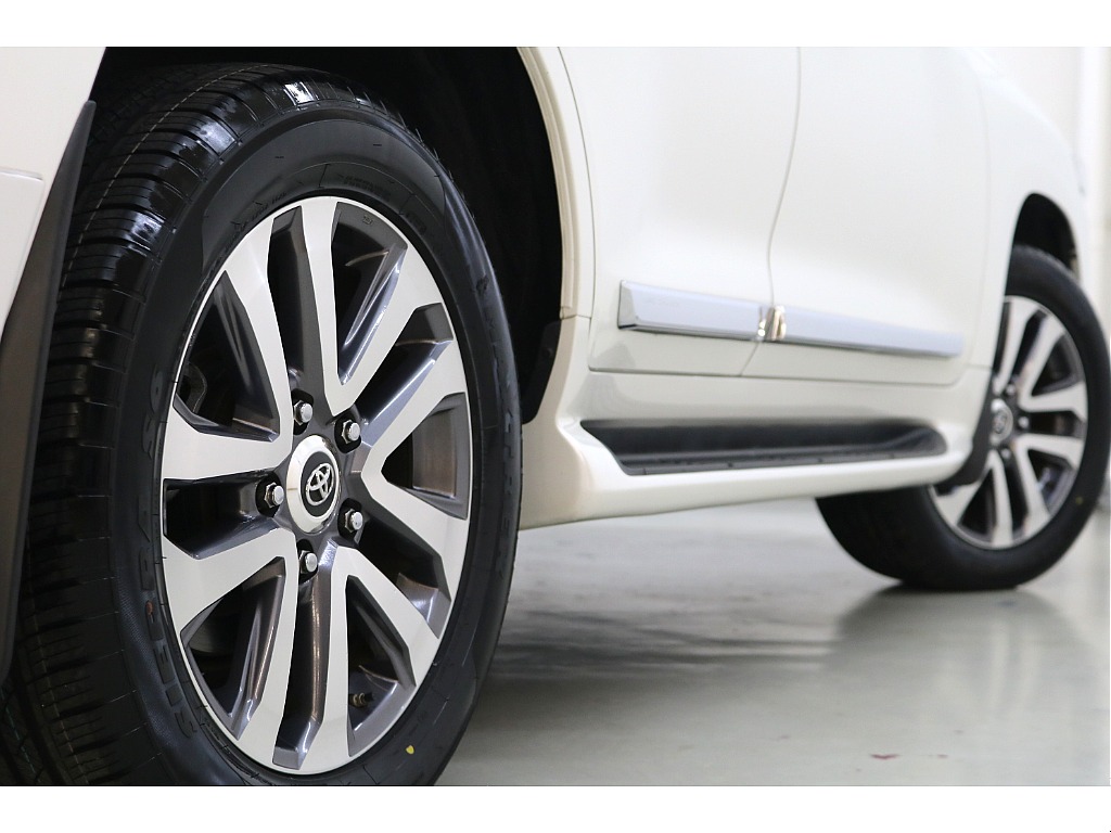 新品サマータイヤ×純正２０インチアルミホイール☆