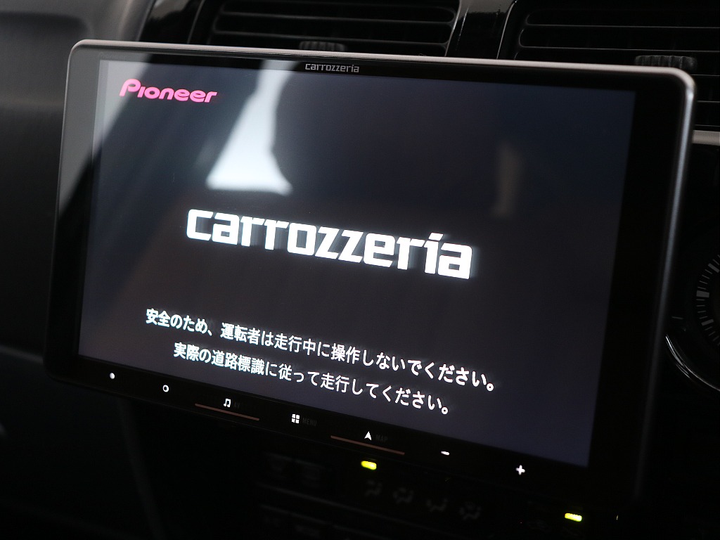 カロッェリアの9インチ楽ナビを新品でインストール！