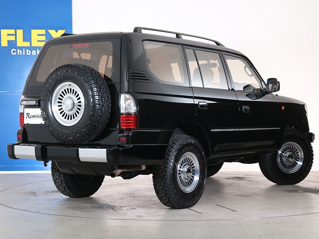 背面タイヤのワイルド仕様！ありなしでだいぶイメージ変わりますよね！