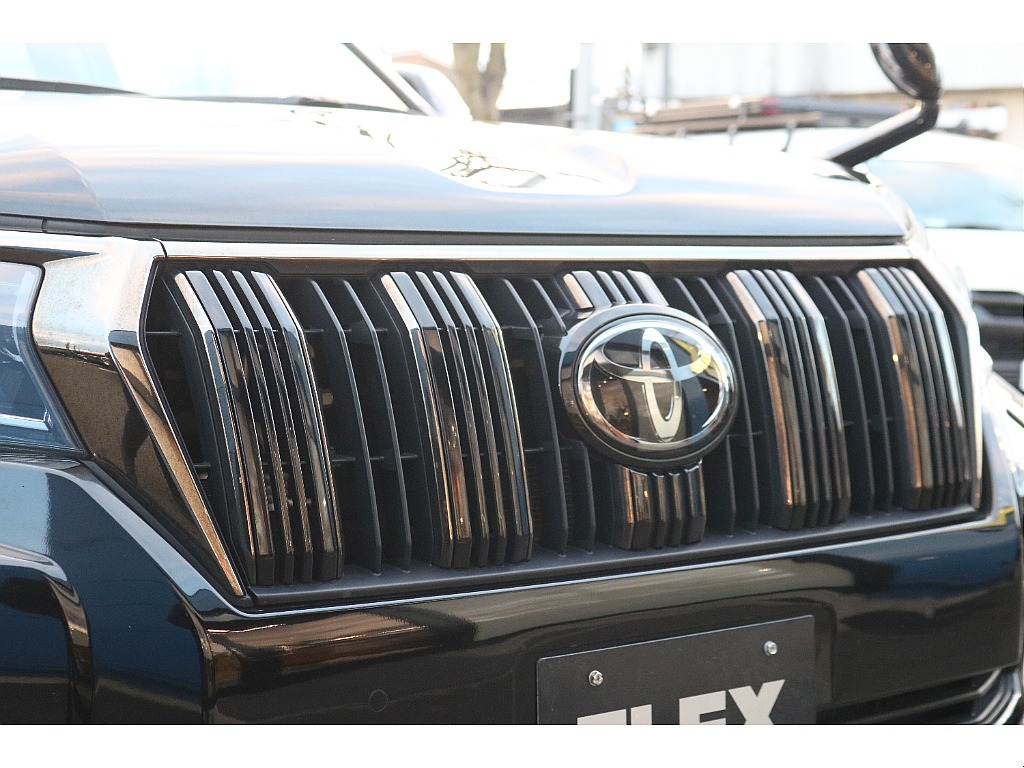 ブラック塗装ラジエーターグリル＆グリルインナーバー！