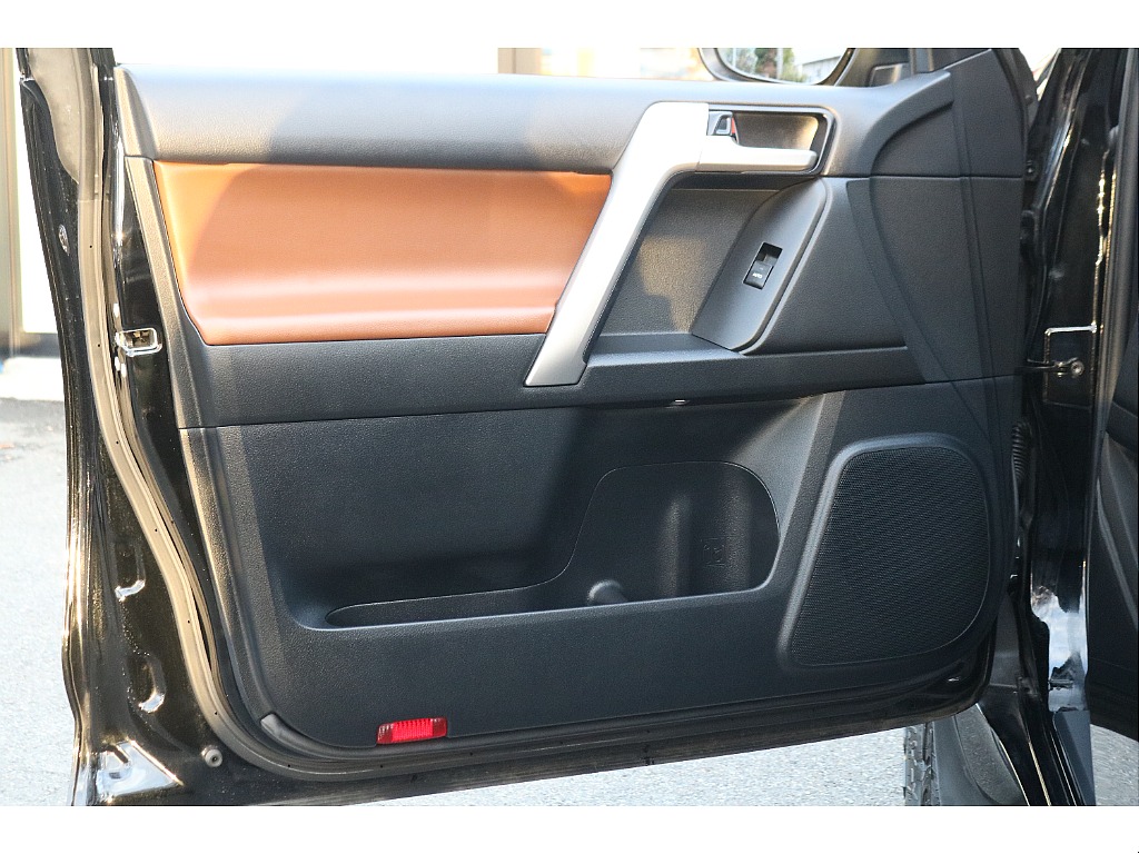 ドア内張も限定仕様です！