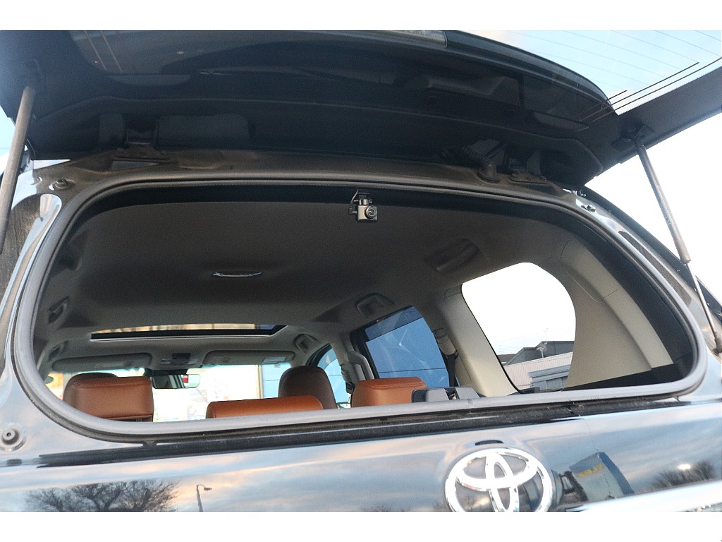 リアガラスリア開閉可能ガラス！