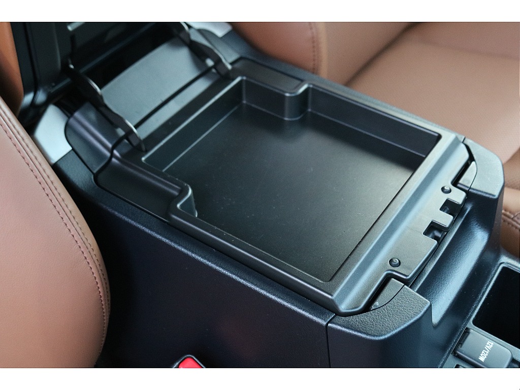 大容量のセンターコンソール！