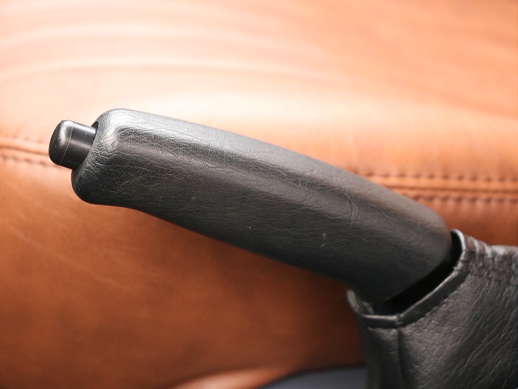 サイドブレーキ！