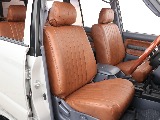 新品のクラシックキャメルシートカバー！このシートカバーがついているだけで高級感が増しますね♪