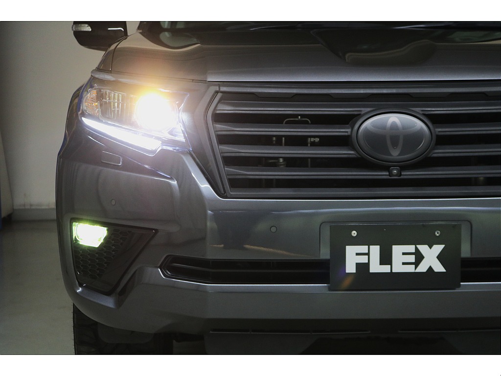 クリーンディーゼル☆稀少グレーメタリック☆新品リフトＵＰコイル☆オリジナルフロントグリル☆ＴＲＤハンドルプロテクター☆