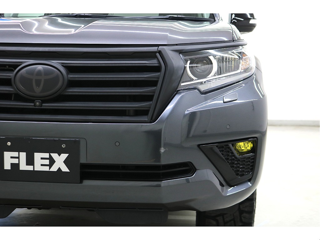 クリーンディーゼル☆稀少グレーメタリック☆新品リフトＵＰコイル☆オリジナルフロントグリル☆ＴＲＤハンドルプロテクター☆