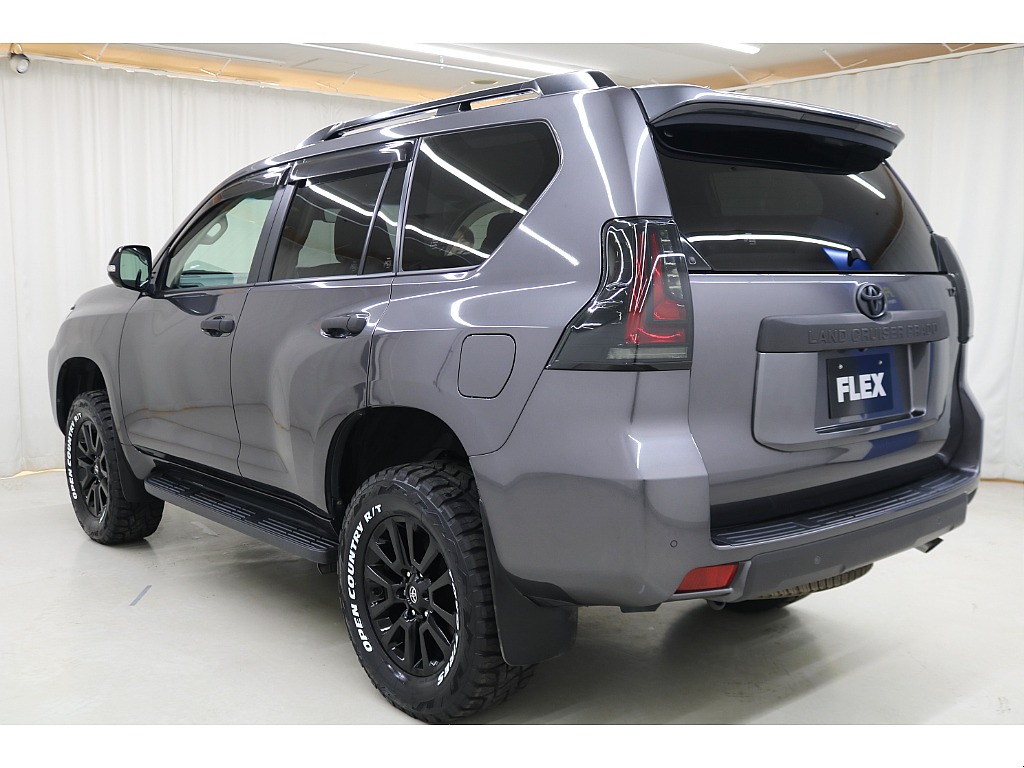 クリーンディーゼル☆稀少グレーメタリック☆新品リフトＵＰコイル☆新品オリジナルＬＥＤテールランプ☆