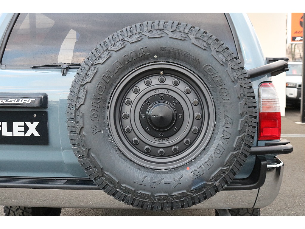 背面タイヤ付き！ もし壁に衝突しても背面タイヤが守ってくれる安心感があります♪