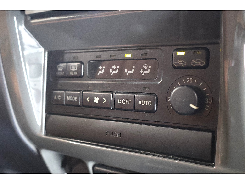 95独特のエアコンパネルは扱いやすさNO.1！